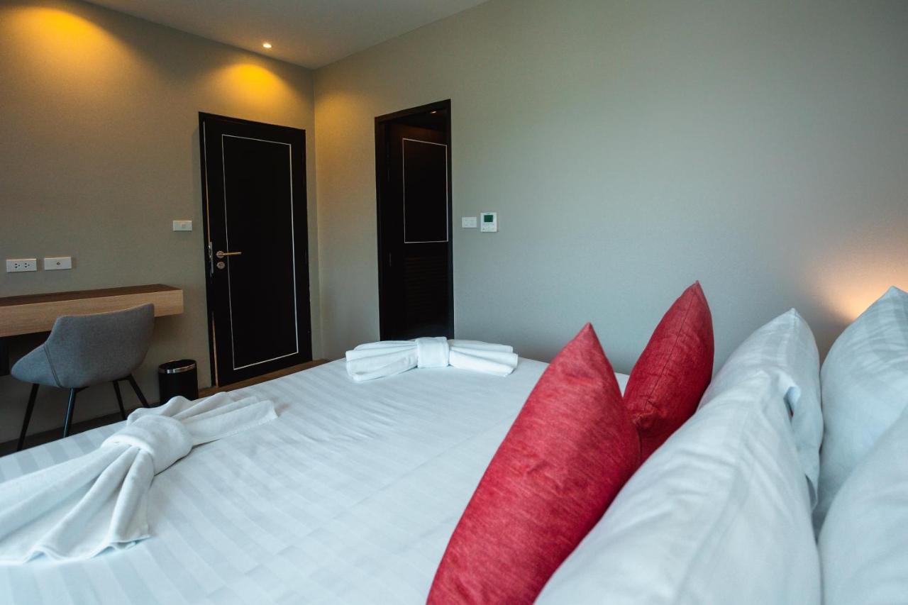 Triple L Hotel Patong Beach Phuket Eksteriør bilde